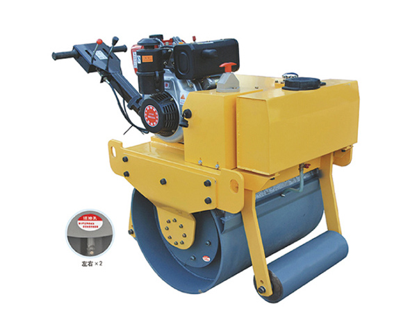 FAYL-700 Road Roller